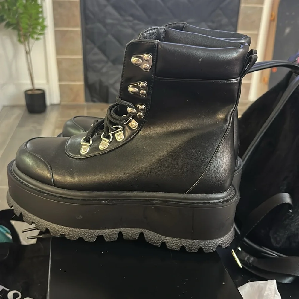 platform boots - Picture 4 of 4